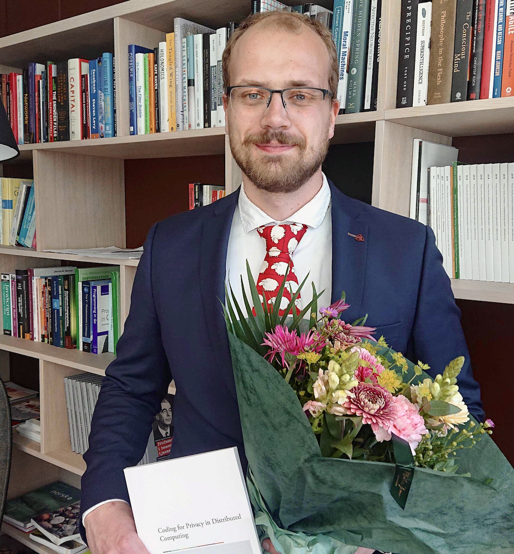 Reent Schlegel defended his PhD thesis